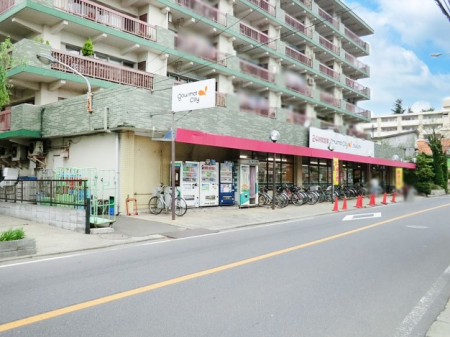 ���ӊ� �X�[�p�[ 700m �O�����V�e�B �������X