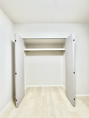 ���[ �m���N���[�[�b�g�B���s��������̂Ō���̈ߗނ�����������[�ł��܂��B