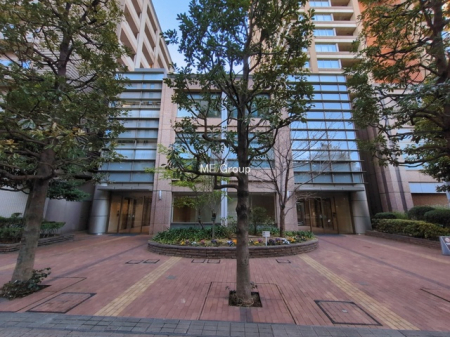 �G���g�����X -