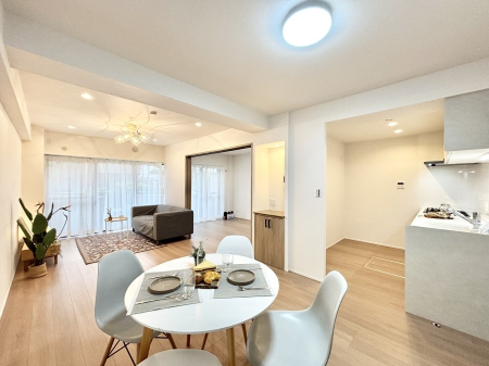 ���r���O �������������͋C�̂k�c�j�͉Ƒ��݂�Ȃ̉��K���