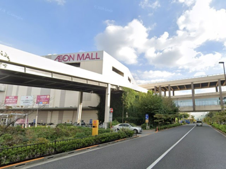 ���ӊ� �V���b�s���O�Z���^�[ 500m �C�I�����v���ēX