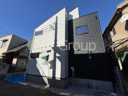 ���n�O�ώʐ^ �A�N�Z���g�J���[���I�V�����ȃV���v�����_���X�^�C���B 