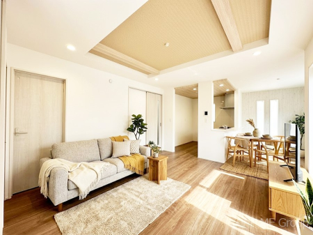 ���r���O �������������͋C�̂k�c�j�͉Ƒ��݂�Ȃ̉��K��ԁ��Ƌ��CG�ł�