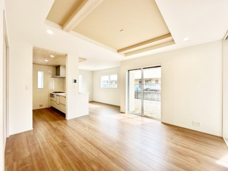 ���̑����� �Ƒ������R�ƏW�܂�e���̃X�y�[�X�ɂȂ肻��