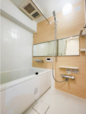 ���� ����̔�������Ă���閾�邢�������̂���o�X���[��  