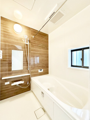 ���� ����̔�������Ă���閾�邢�������̂���o�X���[��