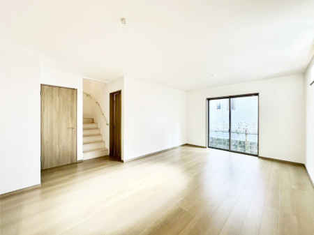 ���̑����� �Ƒ������R�ƏW�܂�e���̃X�y�[�X�ɂȂ肻��