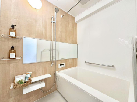 ���� ����̔�������Ă���閾�邢�������̂���o�X���[��  