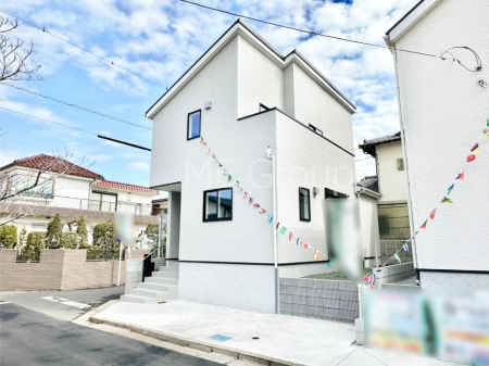 ���n�O�ώʐ^ �������ꂽ�O�ρA�㎿�ȏZ��Ԃ��L���鎺���͉i�����S���ĉ߂�����Z���ł�