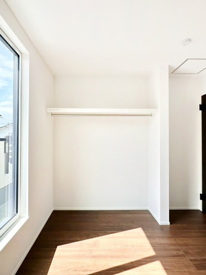 ���[ ��������ߗނ�ו��Ȃǂ̎��[�ɕ֗��ȃN���[�[�b�g�t���ł��B