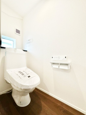 �g�C�� �g�C���͈��S�̂Q�ӏ��I���̃o�^�o�^������S�ł��B