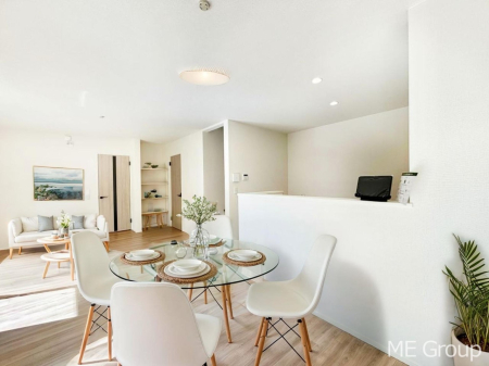 ���r���O �������������͋C�̂k�c�j�͉Ƒ��݂�Ȃ̉��K��ԁ��Ƌ��CG�ł�