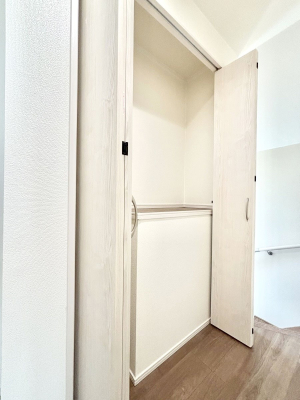 ���̑����� �L�����[�B�|�������G�߂̏��������[���邱�Ƃ��ł��܂��B