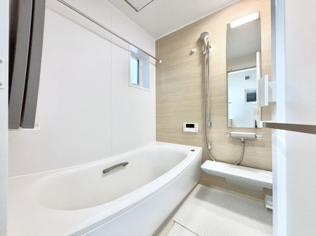 ���� ����̔�����₷��؂ȃo�X�^�C���B�������Ƃ����C���y����Ŕ����Ƃ肽���ł��ˁI  