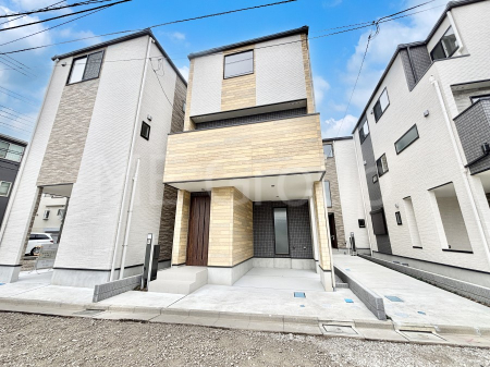 ���n�O�ώʐ^ �������ꂽ�O�ρA�㎿�ȏZ��Ԃ��L���鎺���͉i�����S���ĉ߂�����Z���ł��B 