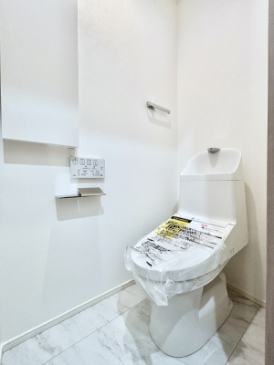 �g�C�� �g�C����1�K��3�K���ꂼ��ɔz�u����Ă��ĂƂĂ��֗��ł��B 