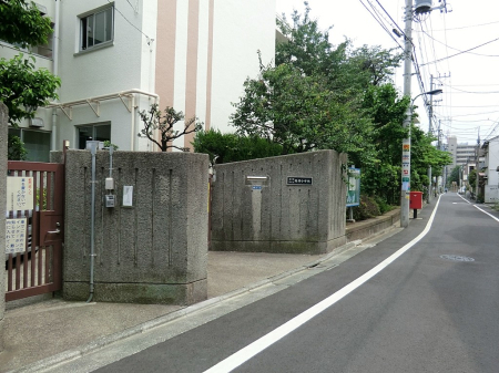 ���ӊ� ���w�Z 650m �k�旧�╣���w�Z