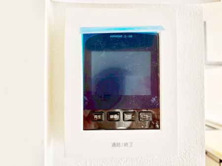 ���̑����� TV���j�^�[�t�C���^�[�t�H�����t���Ă��ăZ�L�����e�B�[��