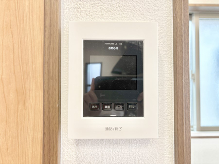 ���̑����� TV���j�^�[�t���Ŗh�Ɩʂ����S�ł��B