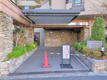 �G���g�����X -