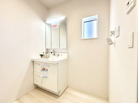 ���ʑ�E���ʏ� ���邢���ʏ��͖����̐g�x�x���y�����ł����Ⴂ�����ł��B