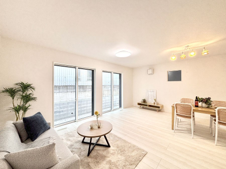 ���̑����� �Ƒ������R�ƏW�܂�e���̃X�y�[�X�ɂȂ肻��