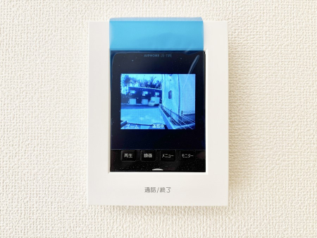 ���̑����� TV���j�^�[�t�C���^�[�t�H�����t���Ă��ăZ�L�����e�B�[��