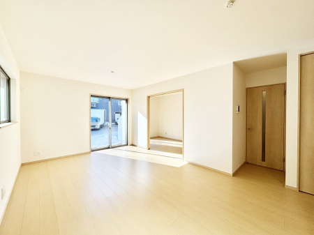 ���̑����� �אڂ̗m�����J������΂���ɍL�X��Ԃ�