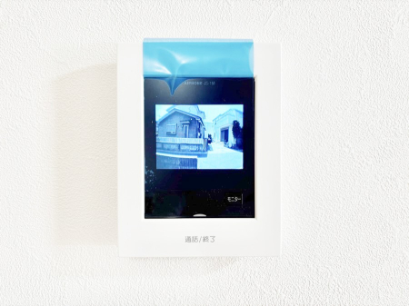 ���̑����� TV���j�^�[�t�C���^�[�t�H�����t���Ă��ăZ�L�����e�B�[��  