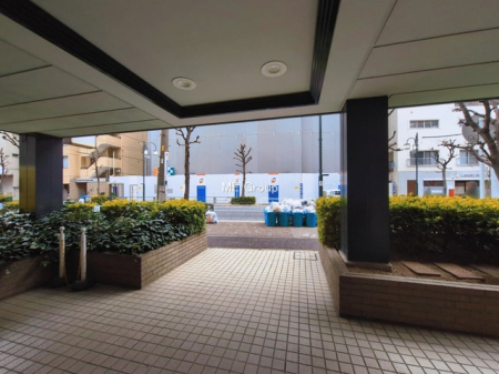 �G���g�����X -