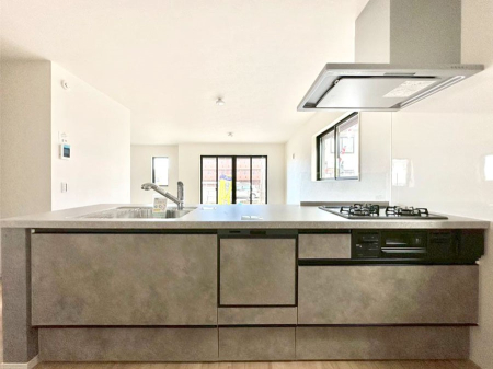 �L�b�`�� �������������I�ɁA�y�����I�V�X�e���L�b�`��  