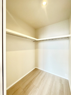 ���̑� �G�߂̈ߗނ��X�b�L�����[�I��e�ʂ̎��[�͂����͓I��WIC�B