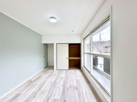 �Q�� �g���₷���`�Ńx�b�g��Ƌ�̒u�����ɂ����邱�Ƃ�����܂���B 