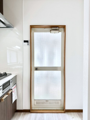 ���̑����� ���C���̌��ɂ����ꂵ�������