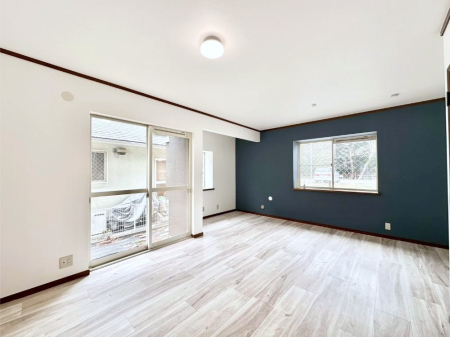 ���̑����� �Ƒ������R�ƏW�܂�e���̃X�y�[�X�ɂȂ肻��