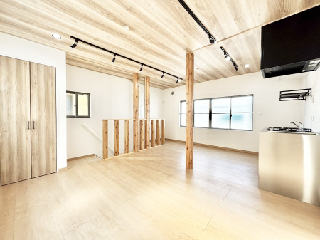 ���r���O ���r���O�C���K�i���̗p�I�Ƒ��c���̎��Ԃ��[���������ȃ��r���O�_�C�j���O