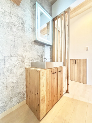 ���ʑ�E���ʏ� �������̂�����K��Ԃł��B�����̐g�x�x���C�����ǂ����g�������܂��B