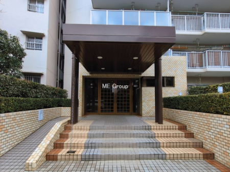 �G���g�����X -