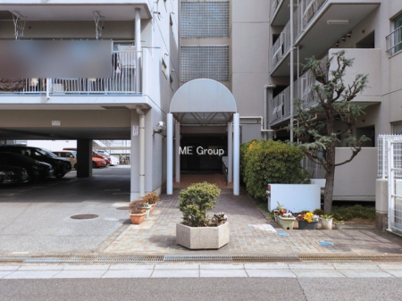 �G���g�����X -
