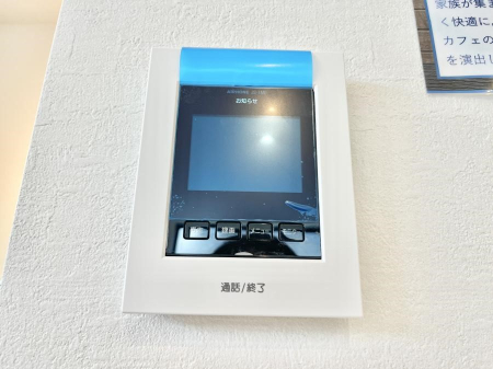 ���̑����� TV���j�^�[�t�C���^�[�t�H�����t���Ă��ăZ�L�����e�B�[�� 