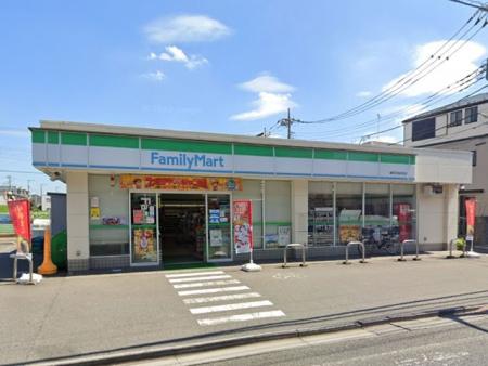 ���ӊ� �R���r�j 500m �t�@�~���[�}�[�g���n�ΐ_�䒬�X