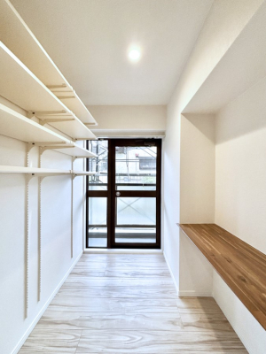 ���[ �p���g���[�͐H�ނ̃X�g�b�N��L�b�`������̏����ȂǃX�b�L���Ƃ��܂��ĕ֗��ł�