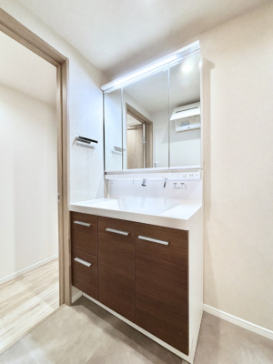 ���ʑ�E���ʏ� ������������ʉ��ώ��Œ��̐g�x�x�����K  