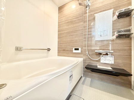 ���� ����̔�������Ă���閾�邢�������̂���o�X���[��