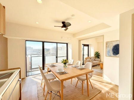 ���r���O �������������͋C�̂k�c�j�͉Ƒ��݂�Ȃ̉��K��ԁ@���Ƌ��CG�ł�