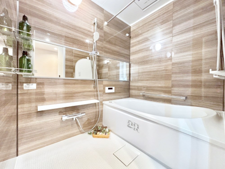 ���� ����̔�������Ă���閾�邢�������̂���o�X���[��  