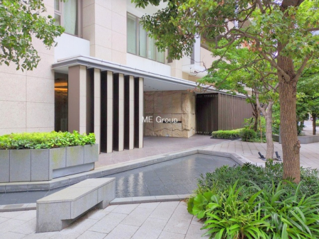 �G���g�����X -