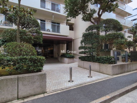 �G���g�����X -