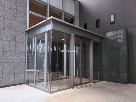 �G���g�����X -