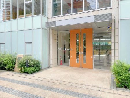 �G���g�����X -